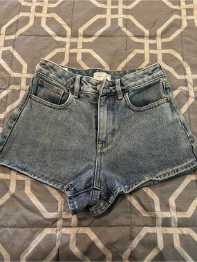 PacSun Women's High-Rise Denim Shorts - Light Wash Blue